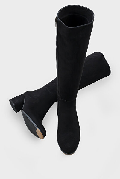 Capone Outfitters Dámské semišové boty Cathrine s oválnou špičkou a bočním zipem na podpatku