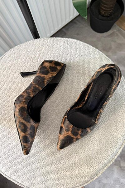 Preshley Women's Adel Leopard 7 cm Thin Heeled Stiletto