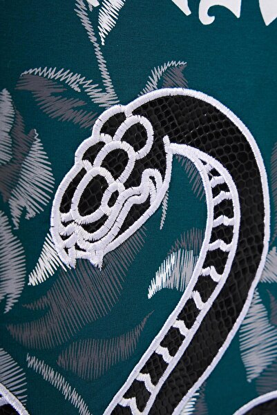 Machinist Ανδρικό μπλουζάκι Snake Applique με τύπωμα oversized Oil Green