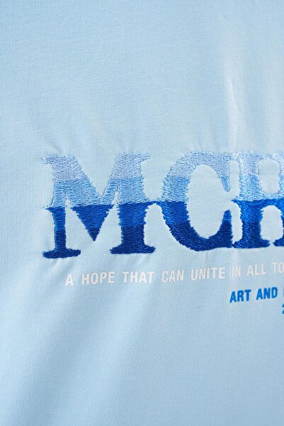 Machinist Men's Color Gradient Embroidered Oversize Light Blue T-Shirt