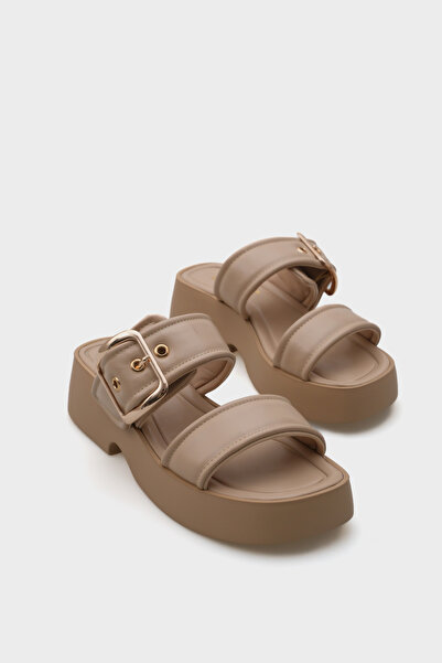 Capone Outfitters Merry Wedge Heeled Double Banded Buckle Women's Comfort Slippers