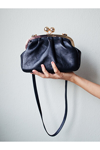 FİLİZ ENGİN Hakiki Deri Metal Klipsli Mini Çanta