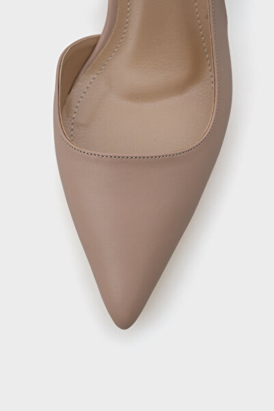 Capone Outfitters Dámské boty Perla se středním podpatkem a páskem ke kotníku se špičatou špičkou