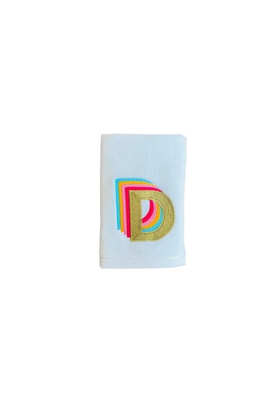 2Ddesign kişisel harf nakışlı ek havlusu "D" harfi