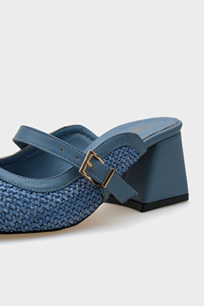 Capone Outfitters Γυναικείες παντόφλες Nena από γνήσιο δέρμα με μυτερή ψάθινη κλειστή μύτη