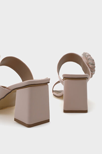 Capone Outfitters Papuci de damă Moya cu toc mediu, cu vârf tocit, cu flori