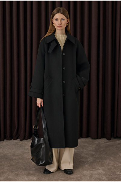 HEQA Παλτό με λεπτομέρεια γιακά σε μαύρο χρώμα