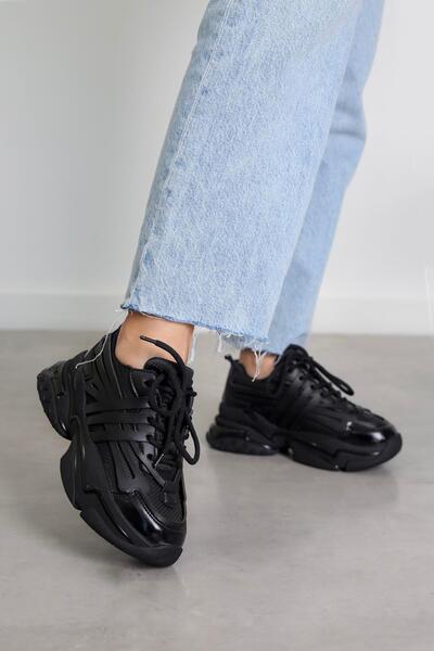 Stil Durağı K151 موديل 5 سم حذاء رياضي للموسم الجديد باللون الأسود