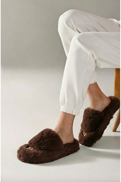 Beyond Γυναικείες παντόφλες Bitter Brown Extra Soft Furry 3cm Bynd01