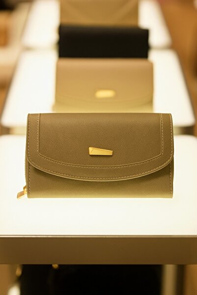 Newish Polo Envelope Model Covered Zippered Faux Leather Women's Portfolio Wallet-Large Size