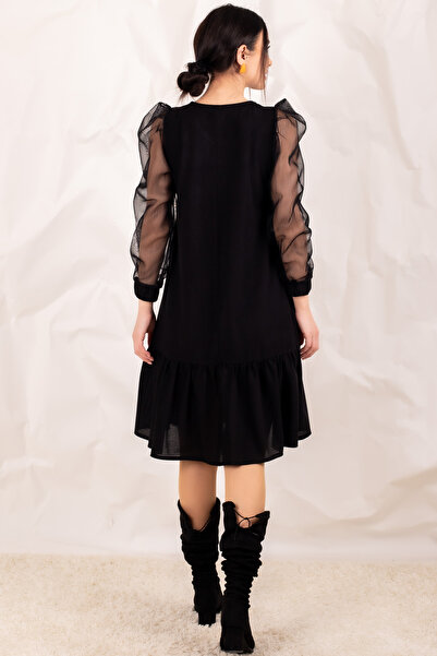 armonika Γυναικείο μαύρο φόρεμα με τούλι μανίκια και βολάν στο κάτω μέρος ARM-20K001110