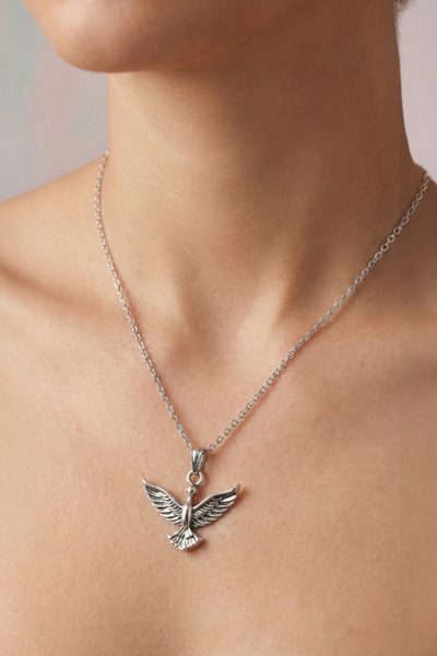 Alexis Carrel Kadın Gümüş Rengi Anka Kuşu Kolye, Zümrüdüanka Figürlü Bijuteri...