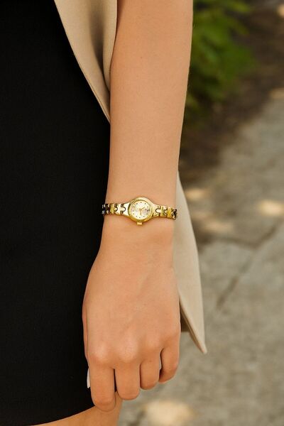 Boris Accessory Kadın Şık Altın Renk İnce Bileklik Tasarımlı Su Geçirmez Kol Saati – Minimal Zarif Model