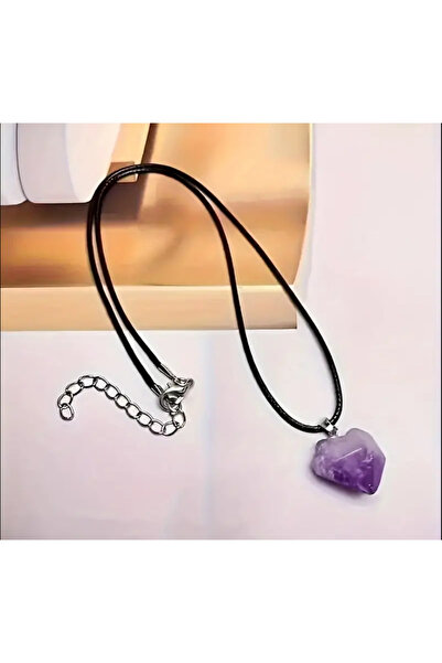 maia قلادة بخيط أسود – مزينة بحجر الجمشت الأرجواني الطبيعي