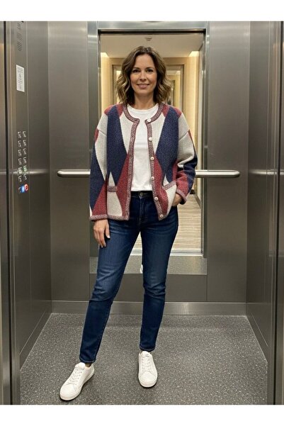 FLEX FASHION Women's Popular Oversized Pocketless Furry Argyle Pattern Trendy Cardigan (Burgundy)