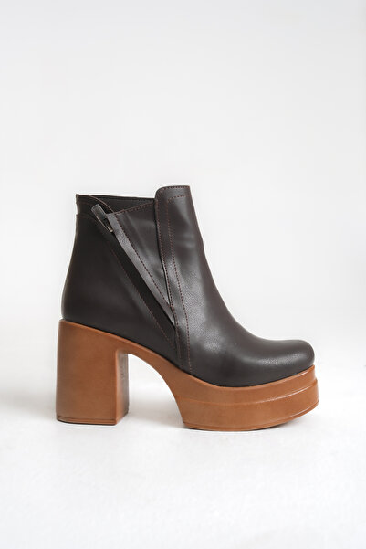 Redoxy حذاء نسائي ذو تصميم خاص بكعب عالٍ وسحاب متقاطع باللون البني الداكن