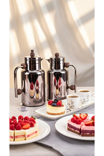 Generic Luxury silver thermos set – modern design and perfect thermal insulation, 1 liter capacity