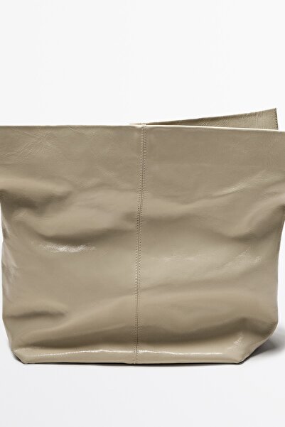 Massimo Dutti Çatlak görünümlü napa deri kapaklı çanta