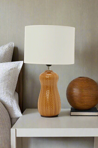 REDTAG مصباح طاولة بقاعدة منقوشة بأوراق برتقالية