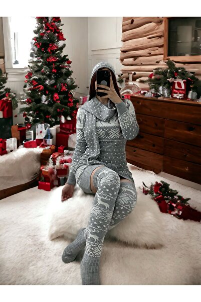 Pretty Christmas outfit made of dress, jumpsuit and hat