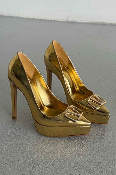 AYAKKABI PRENSİ Gunhild Buckle Detailed Gold