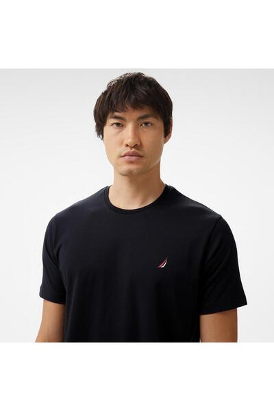 Nautica Men's Black Standard Fit T-Shirt
