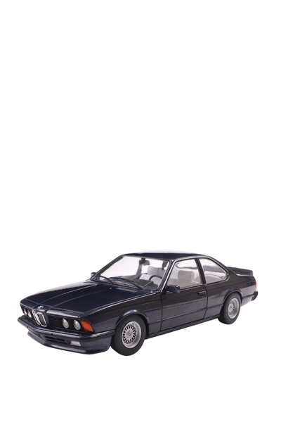 Solido 1:18 1984 BMW 635 CSI (E24) Macau Blue Model Araba