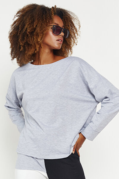 Hopoi Women's Back Strap Detailed Sweatshirt