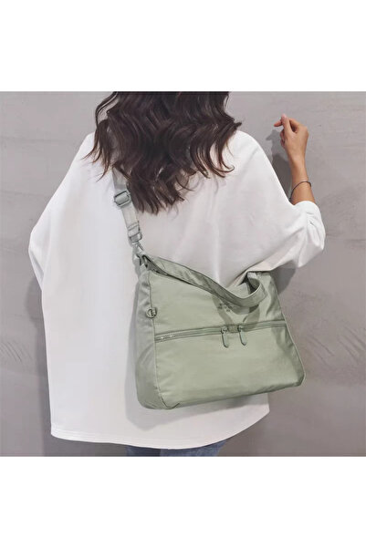 1way A beautiful light green shoulder bag