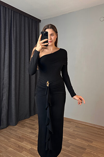 Sorridi Rochie lungă Sandy cu volane și detaliu accesoriu pe un singur umăr