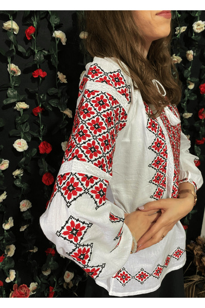 HAINE ModernIE 'Olguța' embroidered blouse