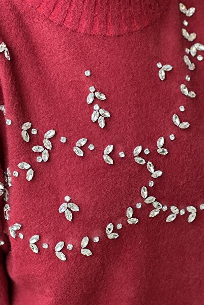 Nuss O-Neck Crystal Stone Embroidered Angora Tunic