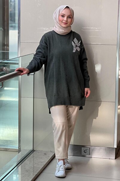 Nuss Zero Neckline Tulip Stone Embroidered Angora Tunic