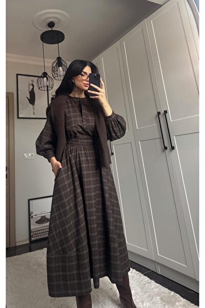 Gizuu Ekose Desenli Kahverengi Kuşaklı Midi Elbise