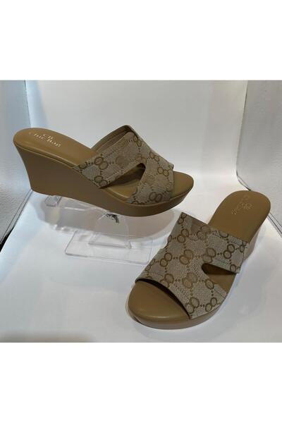 CBBM Women's sandals with comfortable, orthopedic fabric sole.