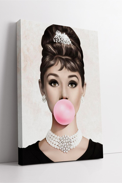 KOSS Dijital Artă retro elegantă cu portretul Audrey Hepburn – Design de pict...
