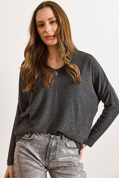 Olalook Women's Smoked V-Neck Basic Winter Soft Blouse Blz-19003179