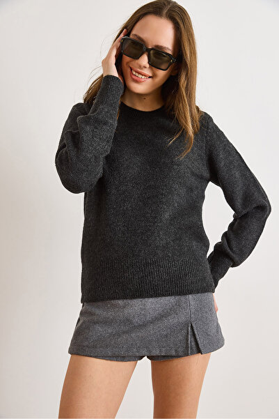 Olalook Women's Anthracite Crew Neck Soft Textured Basic Knitwear Sweater Kzk-19000845