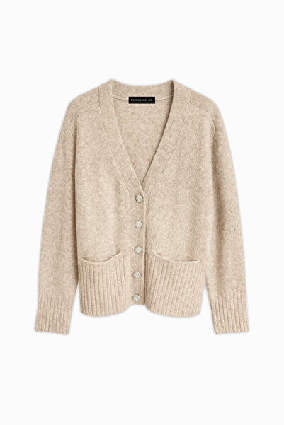 BARRELS AND OIL Women's Double Pocket Buttoned Knit Cardigan - Stone