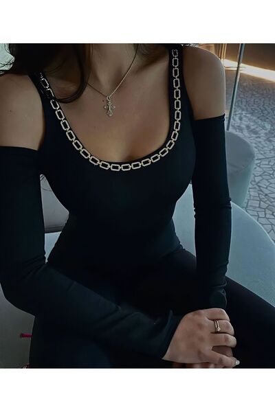 Pretty Shaping jumpsuit with gold chain