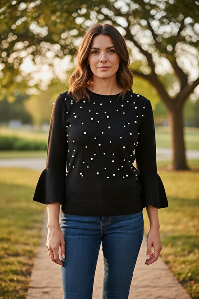 OEM Elegant black women's sweater with flared sleeves and pearls