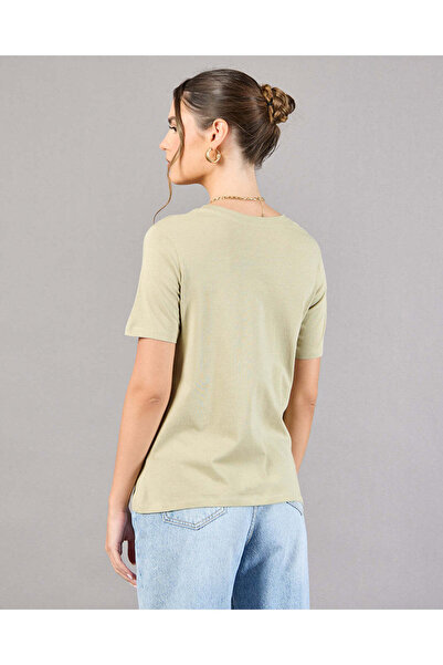 REDTAG Women Green Crew Neck Basic T-Shirt