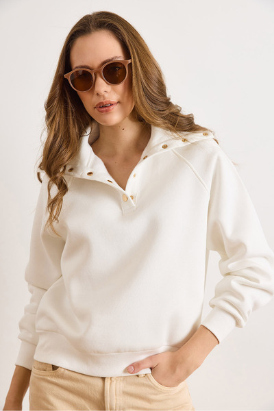 Olalook Women's Ecru Mock Neck Fleece-Lined Snap Closure Thick Sweatshirt Swt-19000786