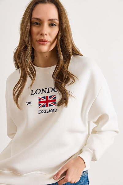 Olalook Women's White London Embroidered Fleece-Lined Thick Sweatshirt Swt-19000785