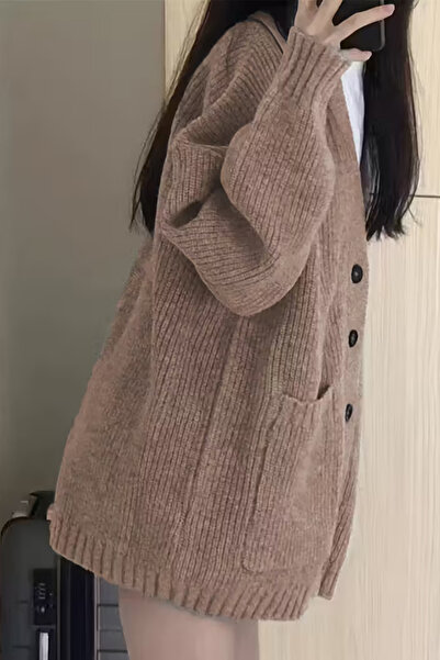 Tarz Cool Women's Oversized Pocket Buttoned V-Neck Knitwear Cardigan