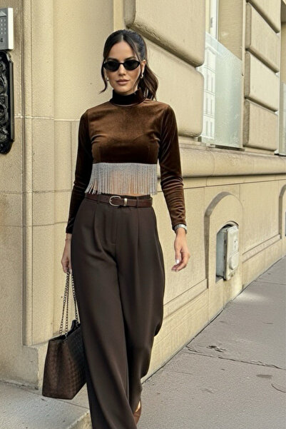 oshebu Γυναικεία βελούδινη μπλούζα με λεπτομέρειες από πέτρα βάτα τεμαχίων