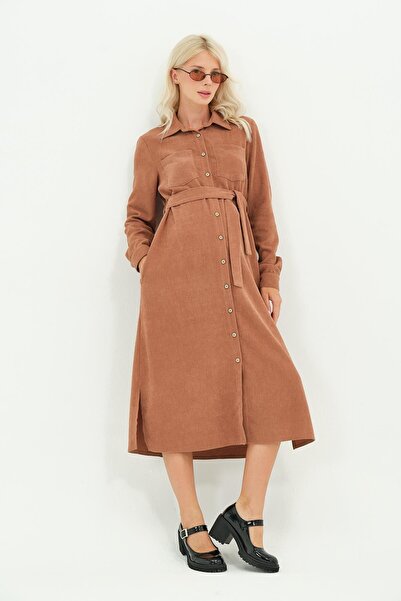 BUSA Φόρεμα εγκυμοσύνης με κουμπιά μπροστά, μήκους midi, βελούδινο, CAMEL