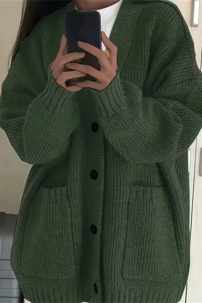 Tarz Cool Women's Oversized Pocket Buttoned V-Neck Knitwear Cardigan