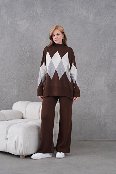 Park Karon Women's Mock Neck Patterned Slit Sweater Trousers Two-Piece Knitwear Set