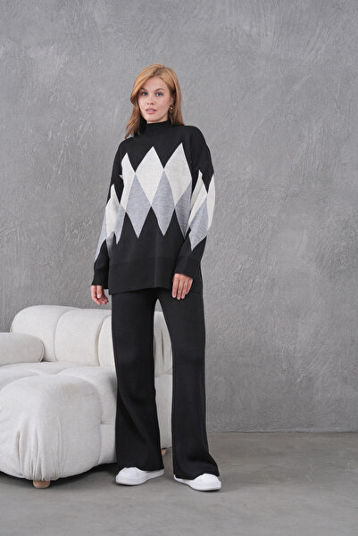 Park Karon Women's Mock Neck Patterned Slit Sweater Trousers Two-Piece Knitwear Set